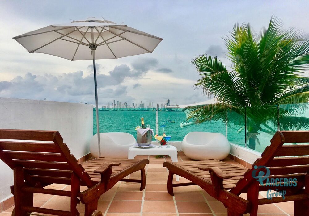 Pasadia en el club de playa Tropical Inn Cartagena